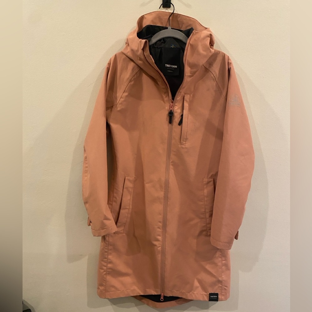 Tretorn Gale jacket, size XS, in Ash Rose. Bought in its birthplace of Sweden.